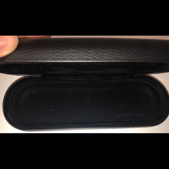 Oakley Sculpt Pewter Glasses, Case, And Pouch - Picture 4 of 13